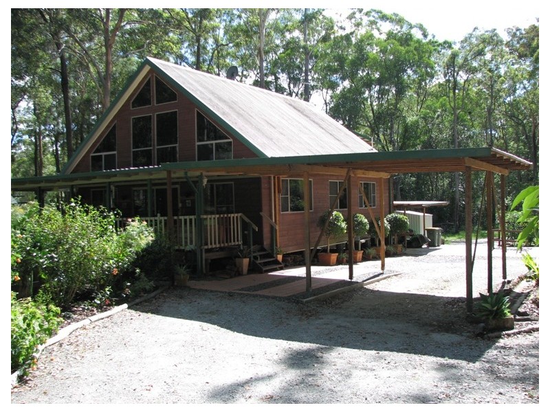 10 West Street, Woombah NSW 2469