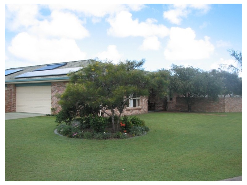 2/2a Kookaburra Court, Yamba NSW 2464