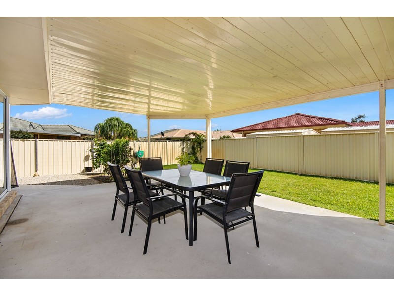 4 Buccaneers Court, Yamba NSW 2464