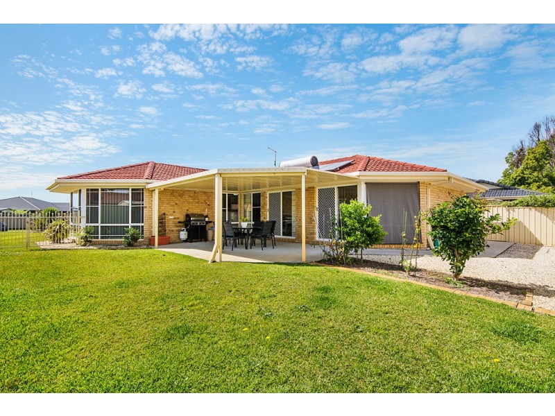 4 Buccaneers Court, Yamba NSW 2464