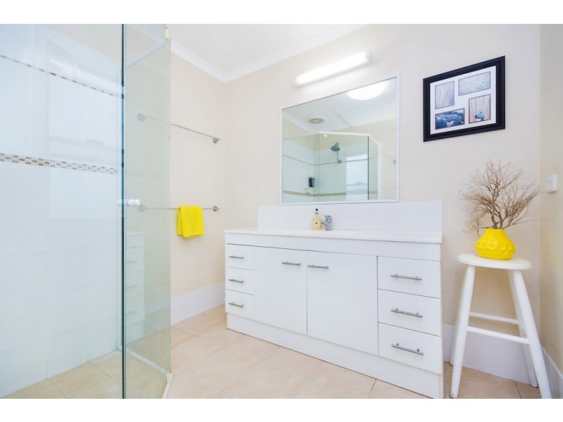 2/1 William Avenue, Yamba NSW 2464