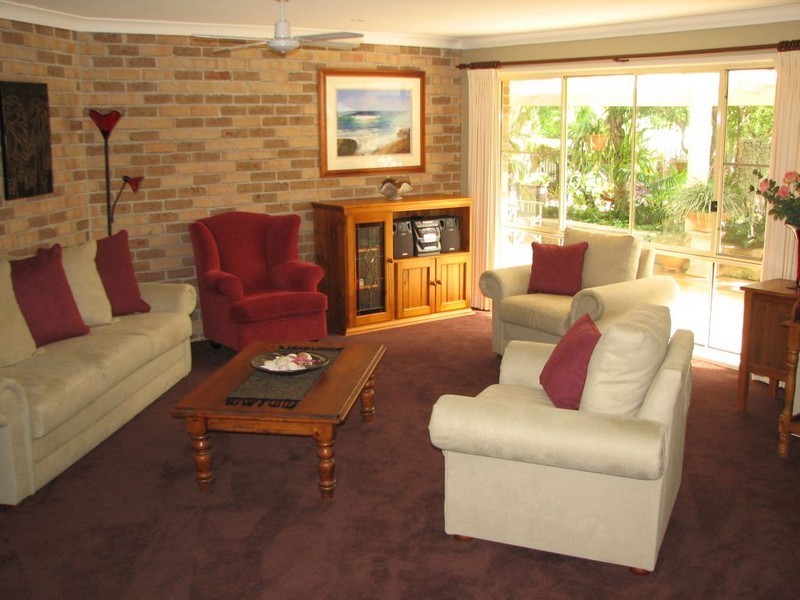 21 Palm Terrace, Yamba NSW 2464