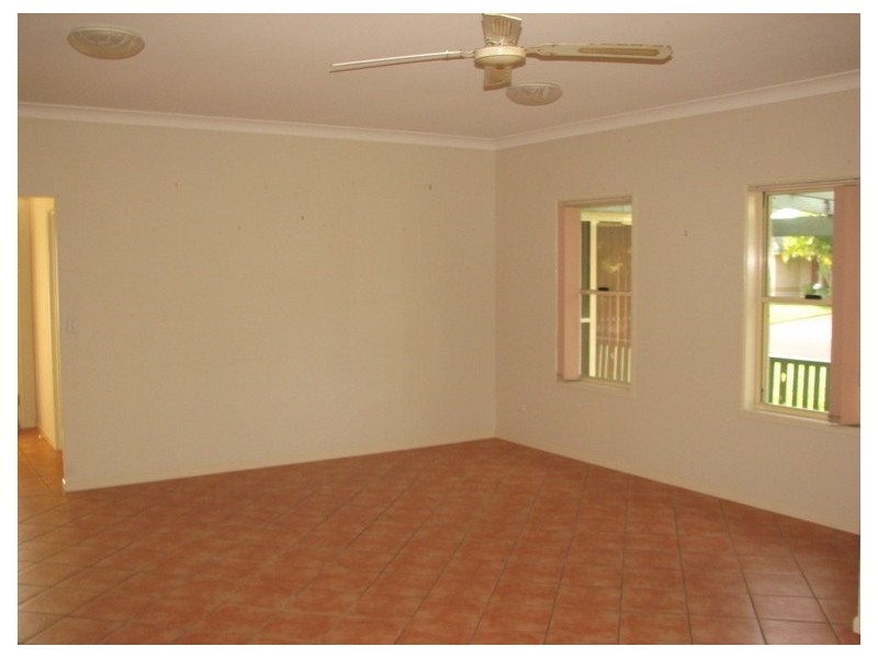27 Harold Tory Drive, Yamba NSW 2464