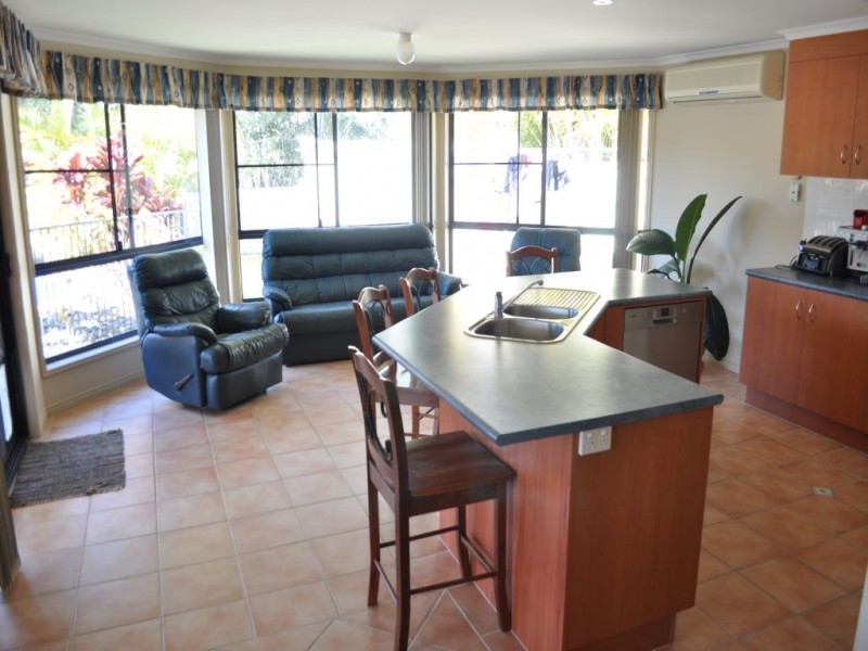 24 Bayview Drive, Yamba NSW 2464