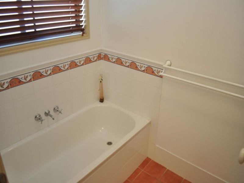 24 Bayview Drive, Yamba NSW 2464