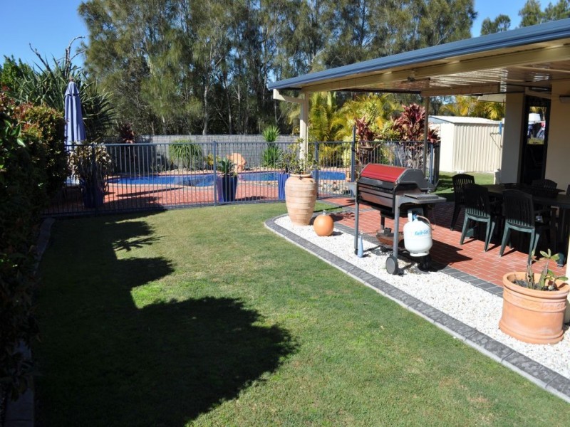 24 Bayview Drive, Yamba NSW 2464