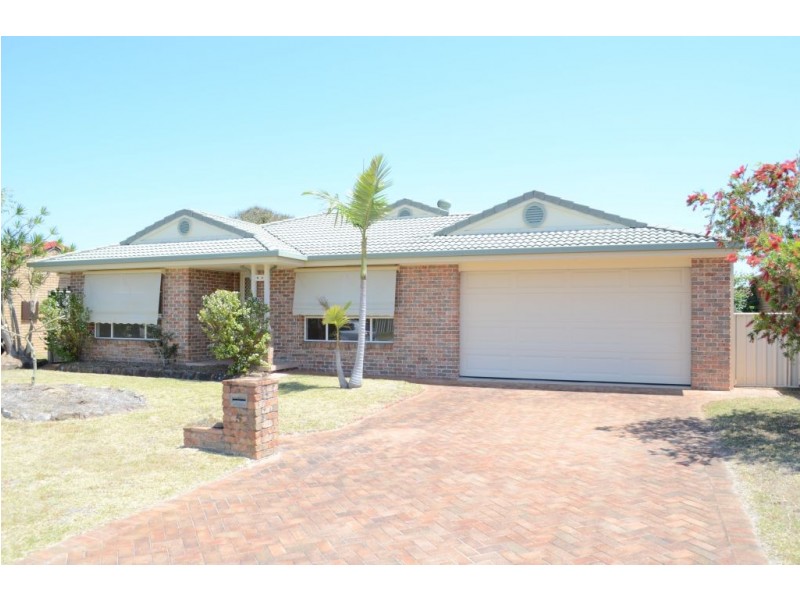5 Abelia Avenue, Yamba NSW 2464