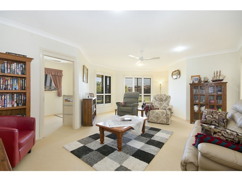 1 Kempnich Place, Yamba NSW 2464