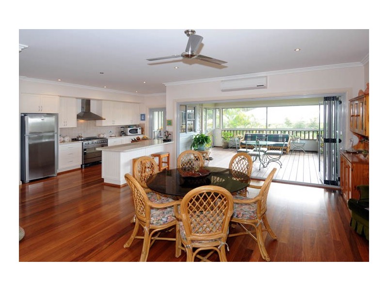 9 Whispering Pines Place, Gulmarrad NSW 2463