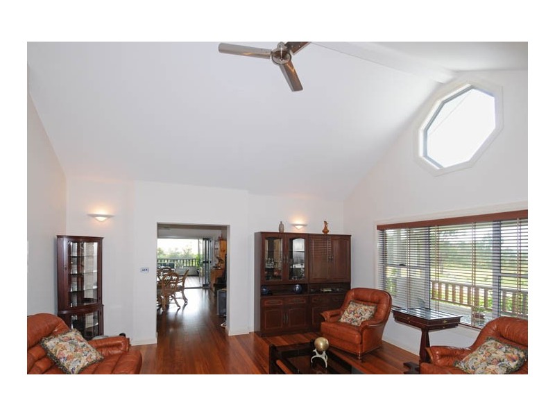 9 Whispering Pines Place, Gulmarrad NSW 2463