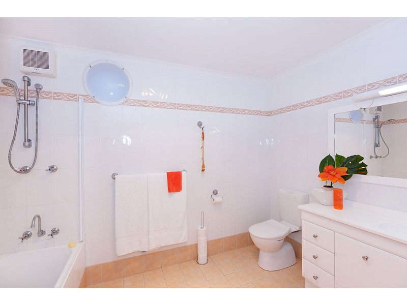 19 Binnacle Court, Yamba NSW 2464