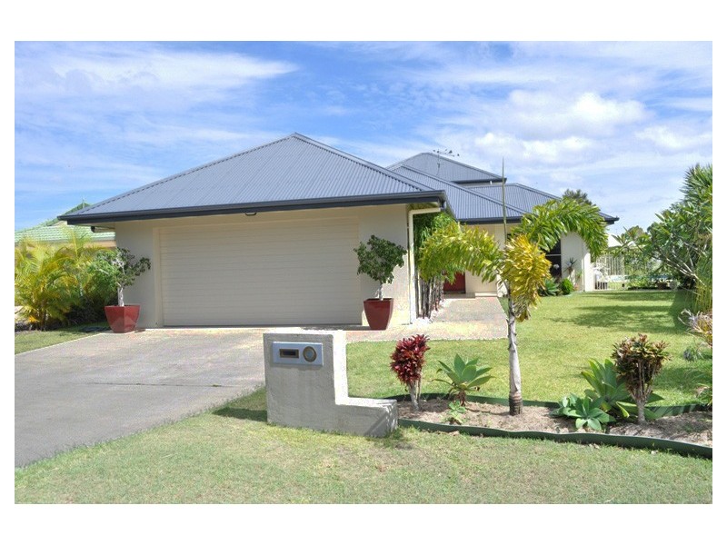 8 Newport Island Circuit, Yamba NSW 2464