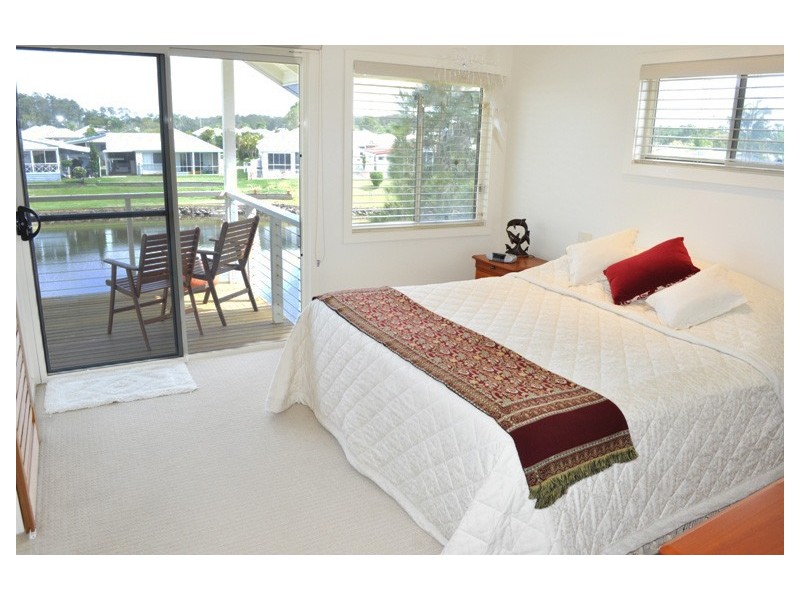 8 Newport Island Circuit, Yamba NSW 2464