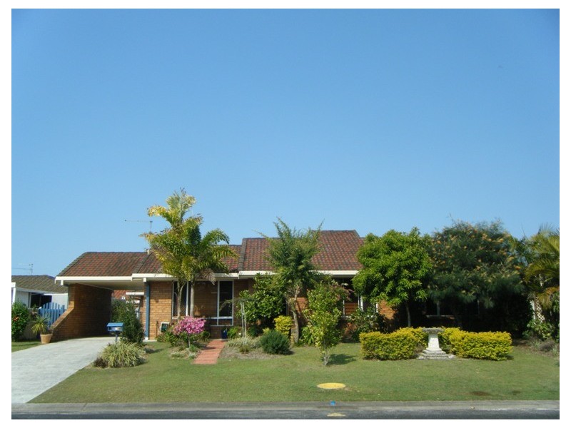 10 Osprey Drive, Yamba NSW 2464