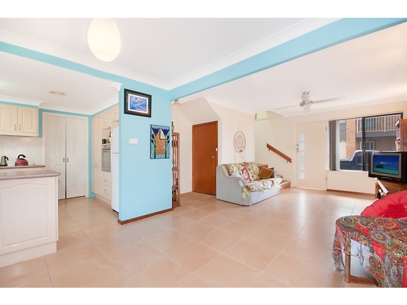 5/2 Waratah Avenue, Yamba NSW 2464