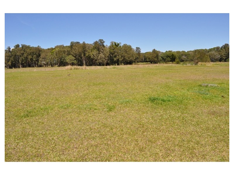 9 Harold Tory Drive, Yamba NSW 2464