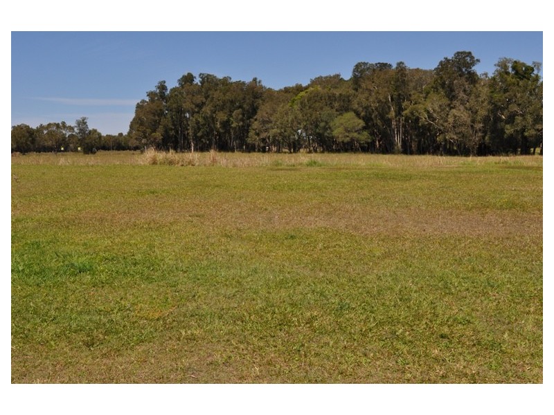 9 Harold Tory Drive, Yamba NSW 2464