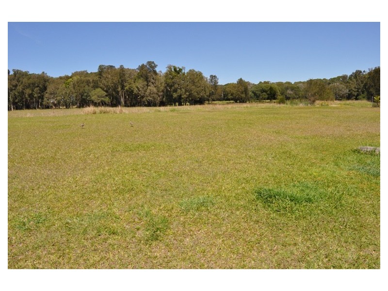 9 Harold Tory Drive, Yamba NSW 2464