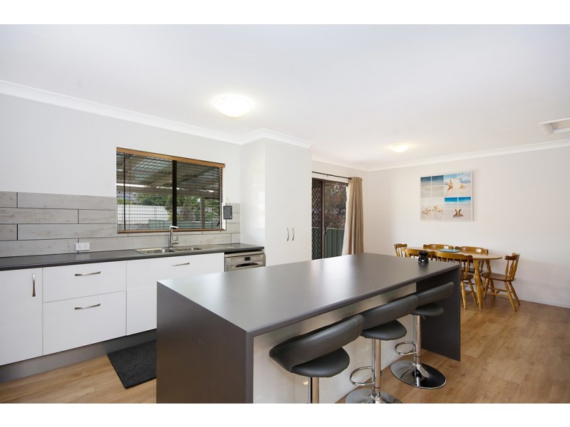 25 Shores Drive, Yamba NSW 2464