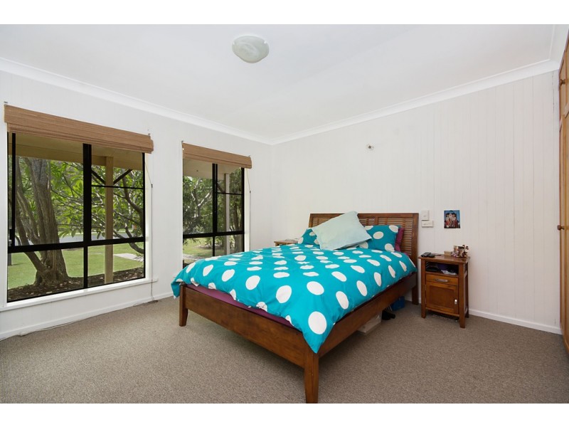 25 Shores Drive, Yamba NSW 2464