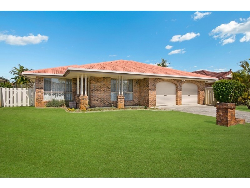 8 Kookaburra Court, Yamba NSW 2464
