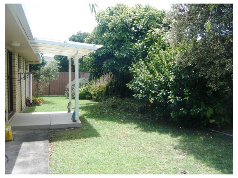 2/3 Melia Place, Yamba NSW 2464