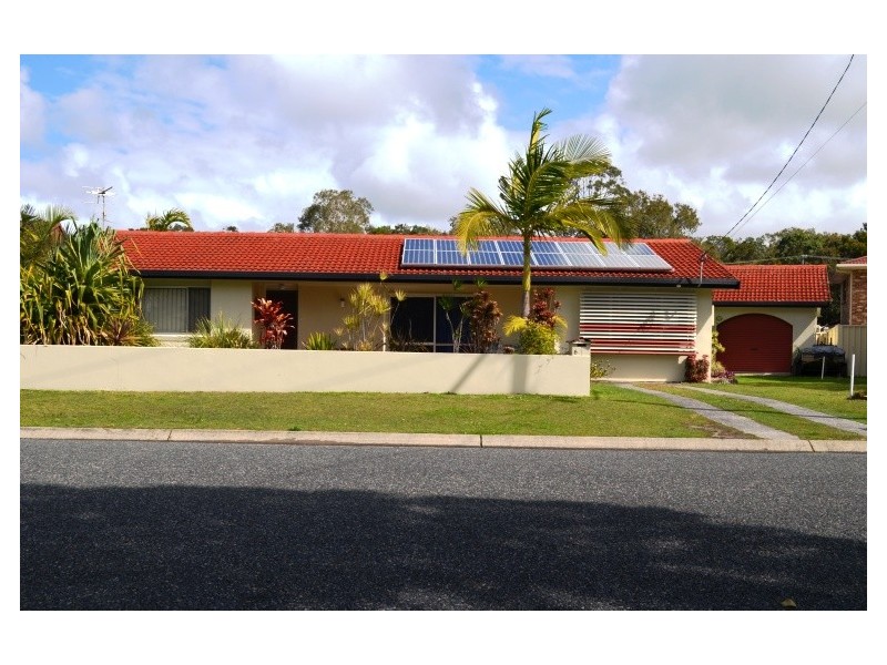 6 Coonawarra Court, Yamba NSW 2464