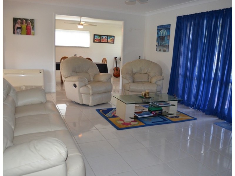 6 Coonawarra Court, Yamba NSW 2464