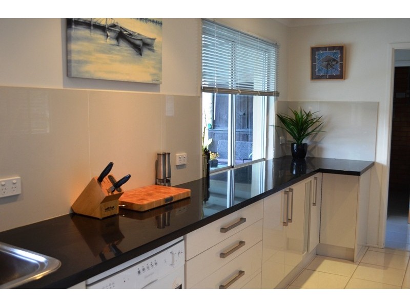 6 Coonawarra Court, Yamba NSW 2464