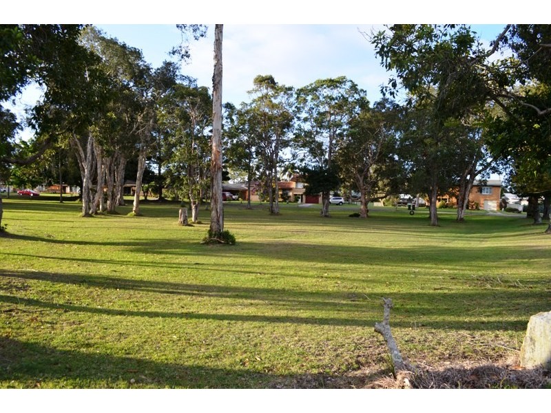 6 Coonawarra Court, Yamba NSW 2464