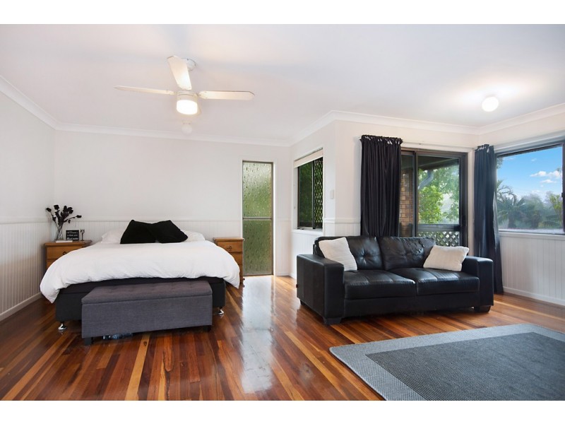 100 Lakes Boulevard, Wooloweyah NSW 2464