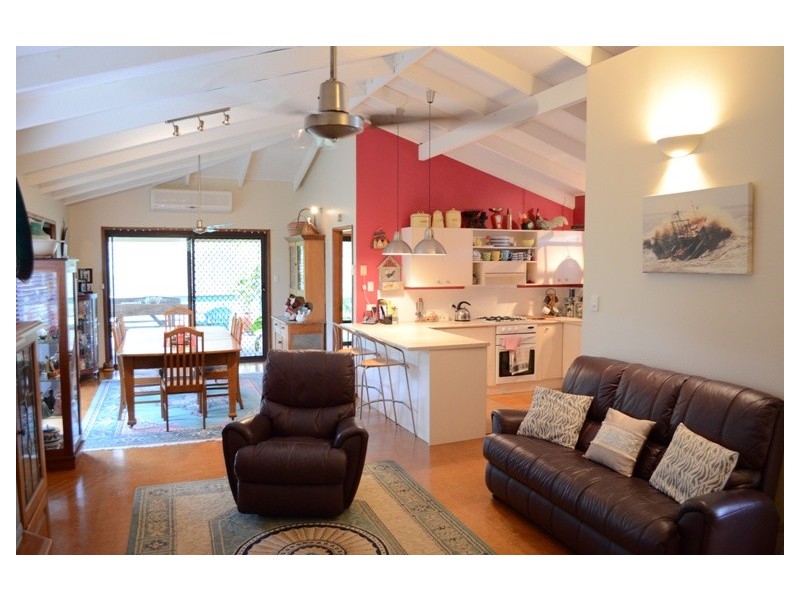 4 Endeavour Street, Yamba NSW 2464