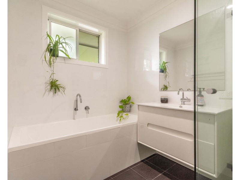 35 Shores Drive, Yamba NSW 2464