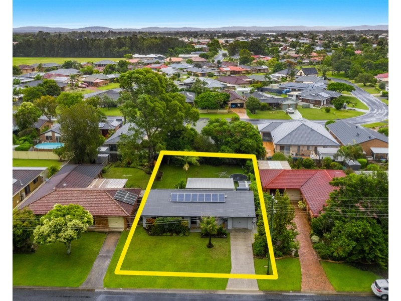 35 Shores Drive, Yamba NSW 2464