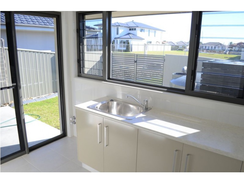 5 Barellan Avenue, Yamba NSW 2464