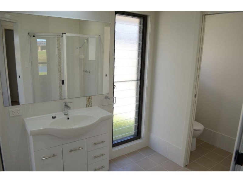 5 Barellan Avenue, Yamba NSW 2464