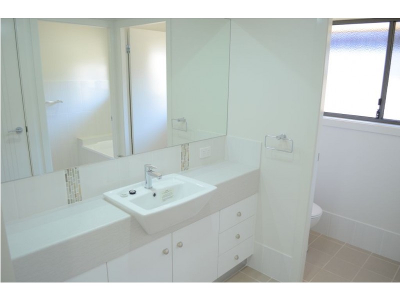 5 Barellan Avenue, Yamba NSW 2464