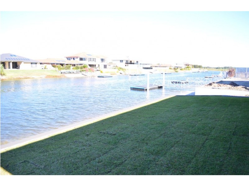 5 Barellan Avenue, Yamba NSW 2464