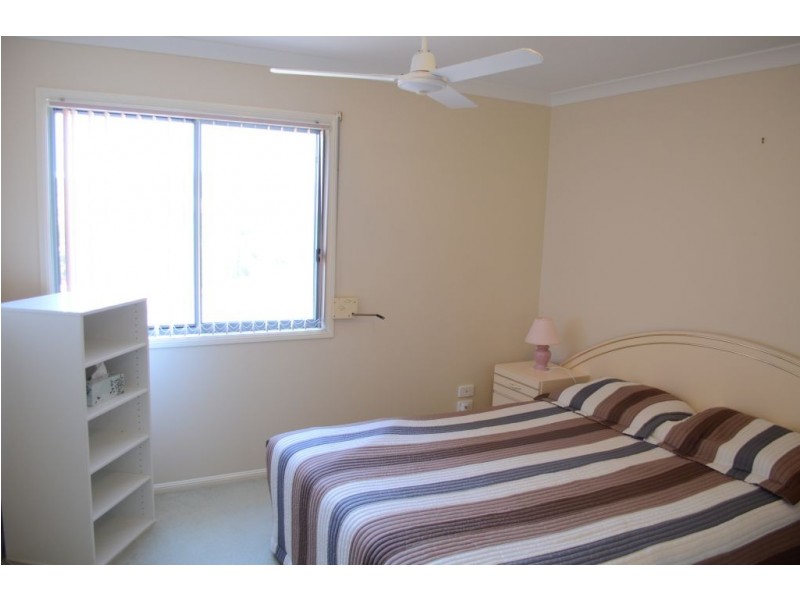 2/42 Beachside Way, Yamba NSW 2464