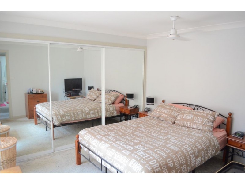 1/4 Plover Close, Yamba NSW 2464