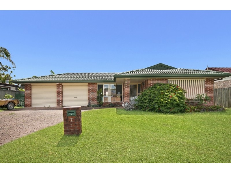 17 Admiralty Court, Yamba NSW 2464