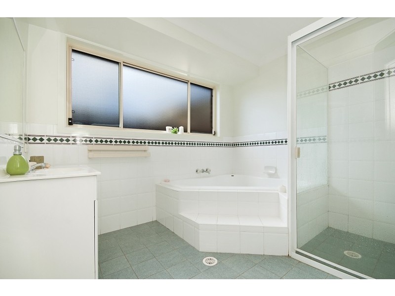 17 Admiralty Court, Yamba NSW 2464