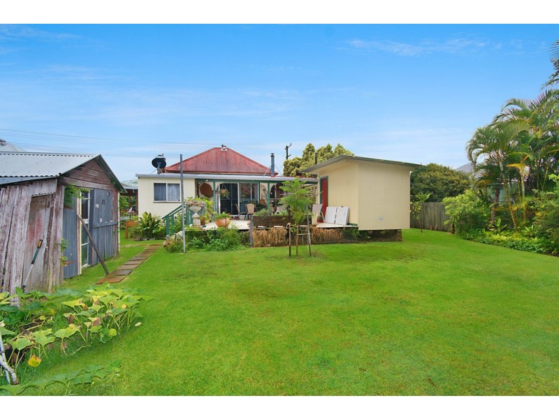 10 Gordon Street, Palmers Island NSW 2463