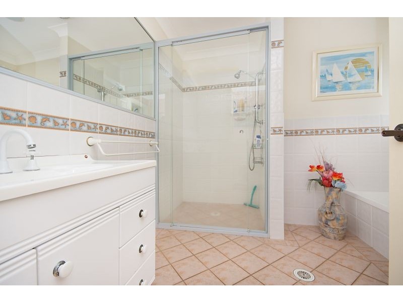 33 Harold Tory Drive, Yamba NSW 2464