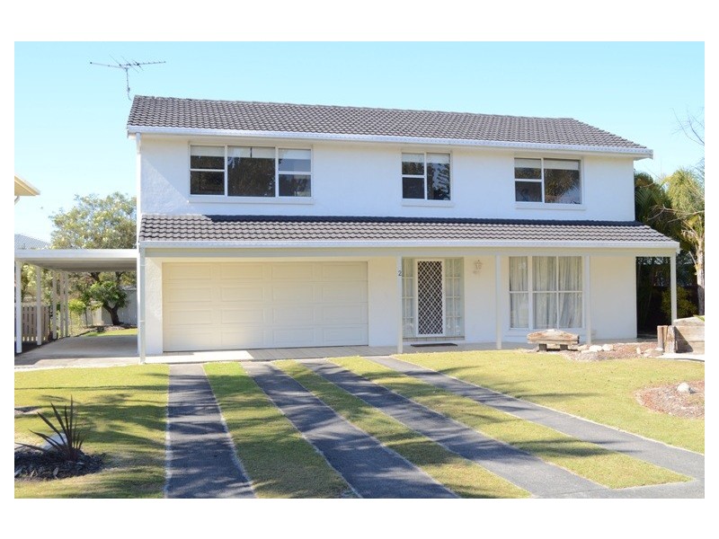 2 The Peninsula, Yamba NSW 2464