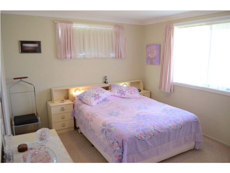 2 Palm Terrace, Yamba NSW 2464