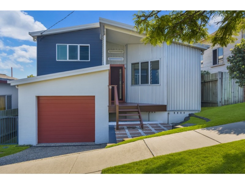 13 Beach Street, Yamba NSW 2464