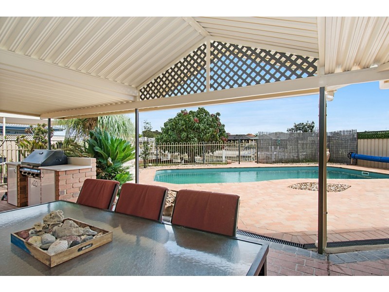 2 Barellan Avenue, Yamba NSW 2464