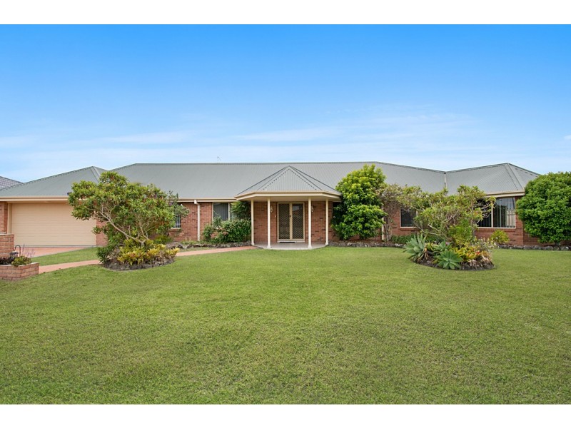2 Barellan Avenue, Yamba NSW 2464