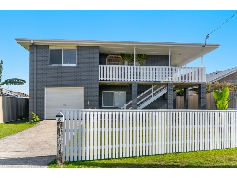 6 Carrs Drive, Yamba NSW 2464